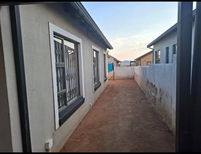 3 BEDROOM HOUSE FOR SALE IN SOSHANGUVE VV